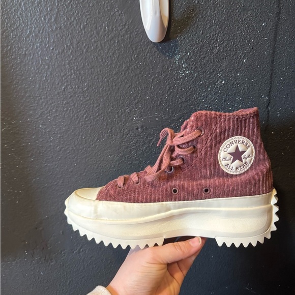 Converse Pink High-Top Platform Sneakers with Textured Fabric - Picture 3 of 8